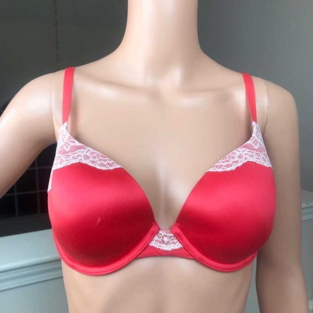 Victoria’s Secret, Dark peach underwire bra        34D
